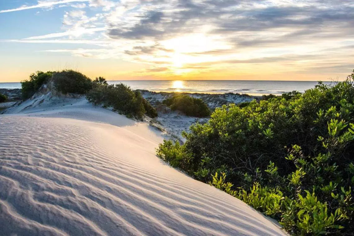 Top 5 underrated fall travel destinations for outdoorsy couples